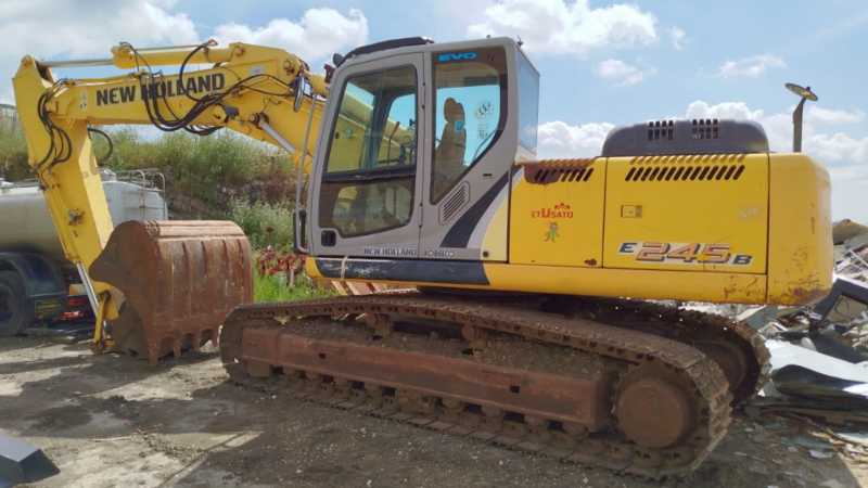 OmecoHub - NEW HOLLAND E245B